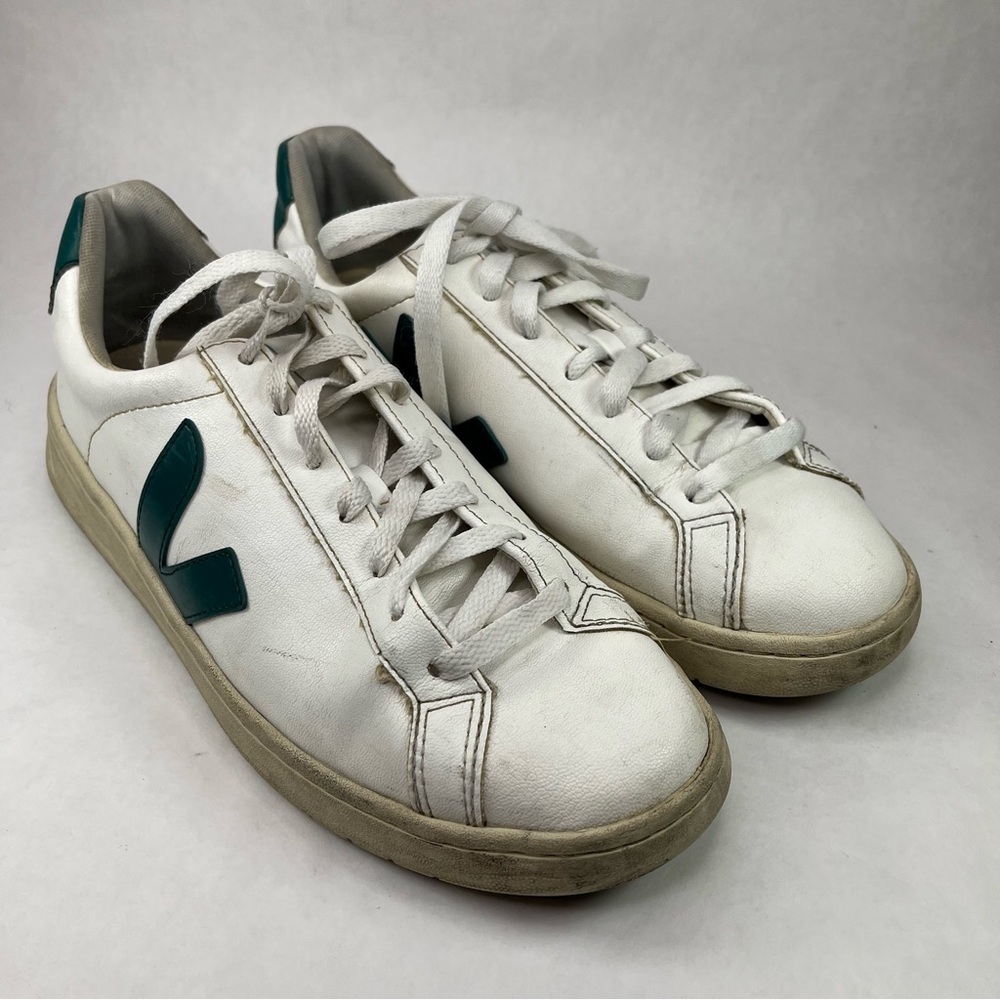 Veja Men's Size 9 Campo Leather Sneakers White Green V Logo Shoes